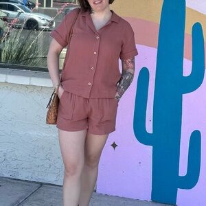 Terra cotta set button up short sleeve top and shorts with elastic waist NWT